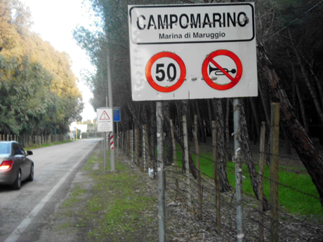 CAMPOMARINO-TORRE COLIMENA. FILO SPINATO IN ZONA BALNEARE
