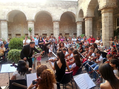 TARANTO. Piccola Orchestra di Taranto. Esibizione al TaTÀ