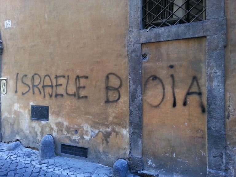 Roma: si ripetono le scritte antisemite e contro Israele