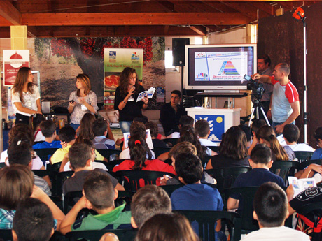 Con N2Y4MD (Never too Young for Mediterranean Diet) i giovani insegnano ai giovanissimi