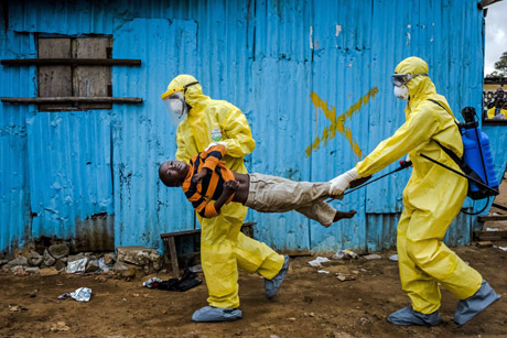 Virus Ebola: i “potenti” si mobilitano
