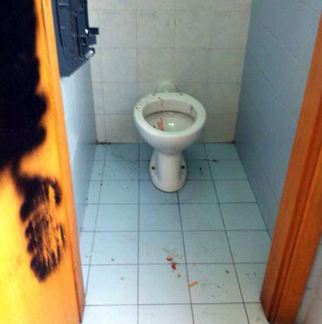 Siringhe e sangue nei bagni dell’Ateneo barese