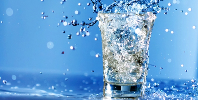 I pericoli dell’acqua potabile: fluoruro legato a problemi di tiroide