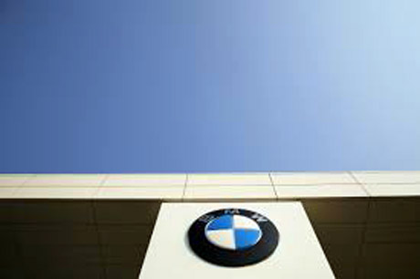 Lavoro: BMW assumerà 8.000 persone nel 2015