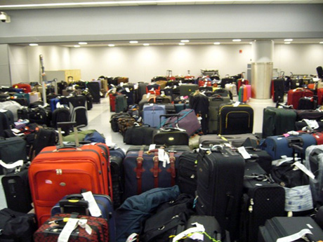 Più bagagli smarriti o rubati. Raggiunto in Europa giovedì il picco di segnalazioni per i bagagli smarriti o rubati, secondo l’associazione belga Touring