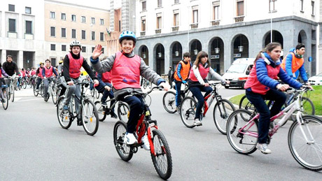 Gli stili di vita di bambini e adolescenti: sempre meno usano la bicicletta