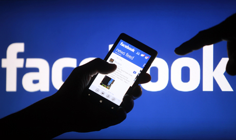 Stop ai profili falsi su Facebook