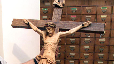 “Crocifisso nella Sala consiliare della Regione Puglia”