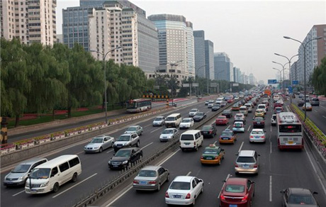 Studio shock sullo smog: vivere vicino a strade trafficate aumenta rischio demenza