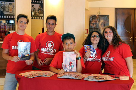 Spider-Man Homecoming: alla prima di Lecce i ragazzi di Mabasta hanno autografato e regalato fumetti Panini contro il bullismo