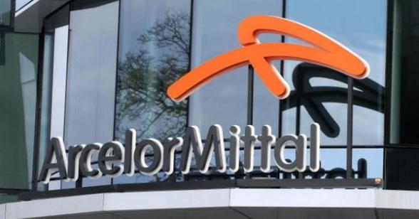 TARANTO. “Si prende atto degli impegni addizionali (Addendum) che Arcelor Mittal è disponibile ad assumere in aggiunta a quelli già presi precedentemente”