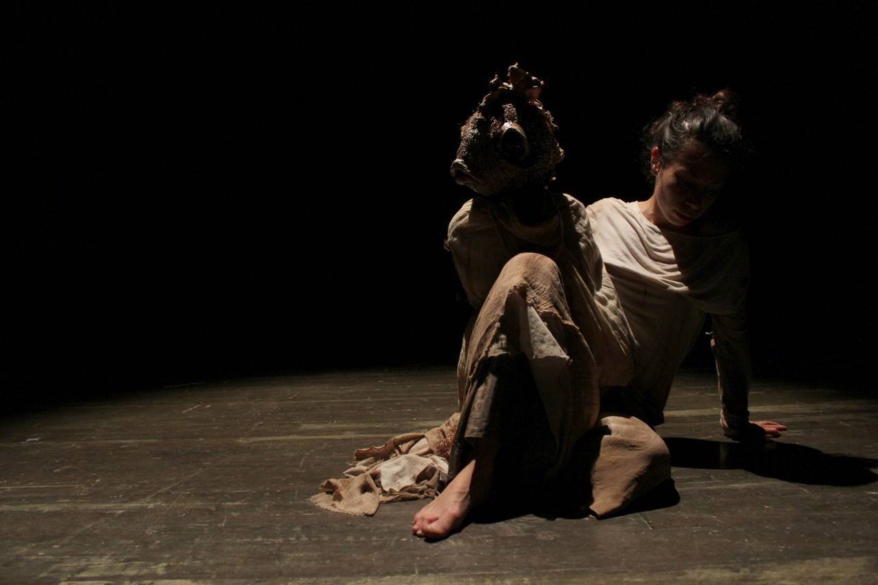 TARANTO. “Lasciare andare con grazia”, trittico di danza contemporanea per la rassegna “Il dono degli dei”