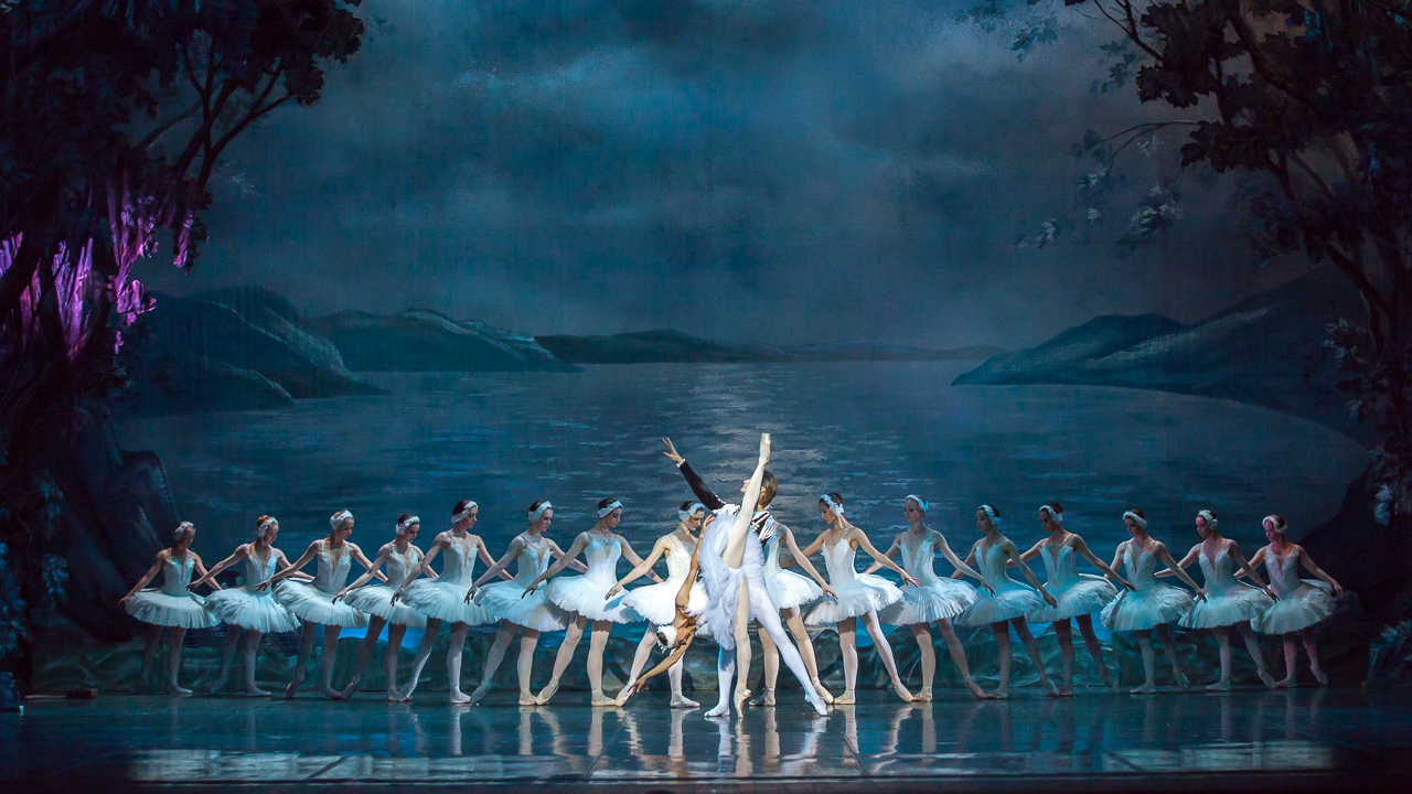 TARANTO. “Il lago dei cigni”. Al Teatro Orfeo con il Balletto di Mosca