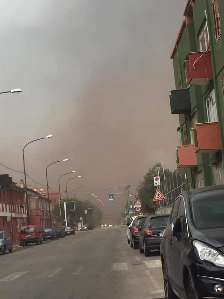 TARANTO. Ex Ilva. La Procura apre inchiesta sulla nube di carbone che sabato si è alzata dai parchi minerari arrivando al rione Tamburi