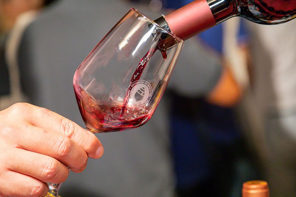 Il consumo moderato di vino non è cancerogeno: una vittoria italiana e pugliese