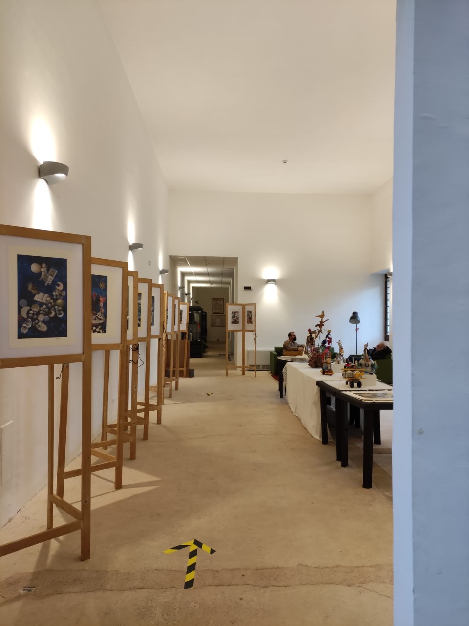 MANDURIA. “Improvvisazione collettiva” è il titolo della  mostra allestita nella “Sala della cultura” del Museo Civico