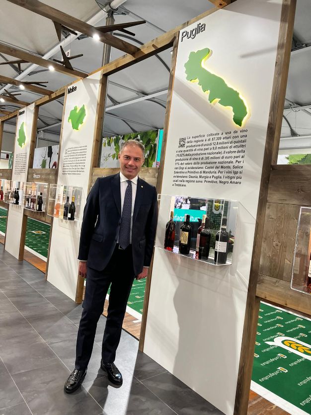 Vinitaly, Lazzàro (Confagricoltura Puglia): il vino pugliese vale in tutto 395 mln, l’estero 209 mln di euro