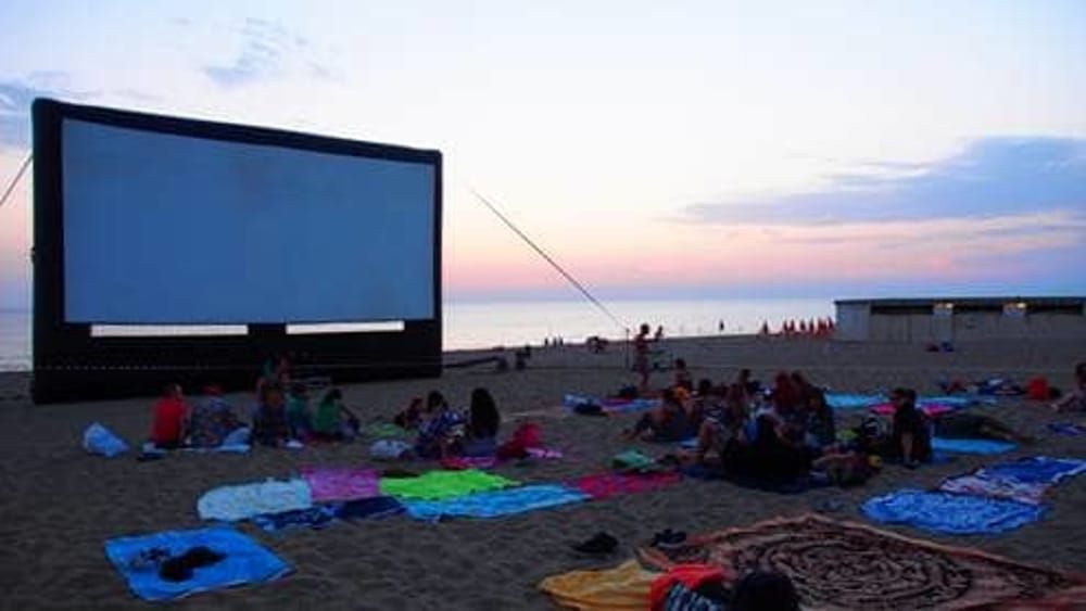 Maruggio, al via il cinema in spiaggia
