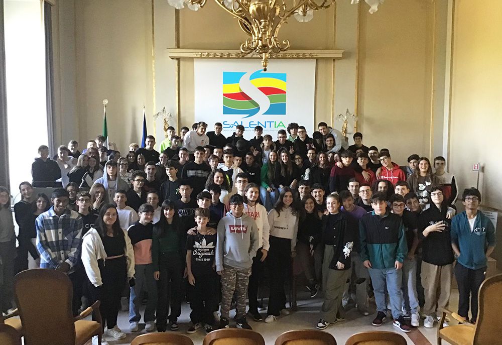 La carica dei 110 studenti che lanciano il progetto/startup “SALENTIA”. «Vogliamo scrivere il futuro di questo territorio»