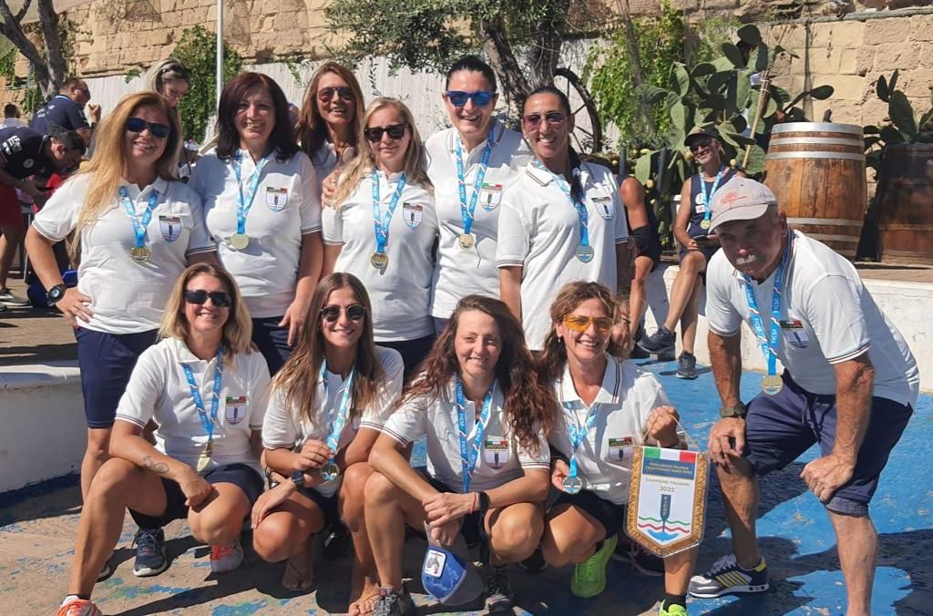 Canottaggio. La squadra femminile della Lega Navale Italiana Sez. di Taranto tra le “Eccellenze Sportive 2022” della Regione Puglia